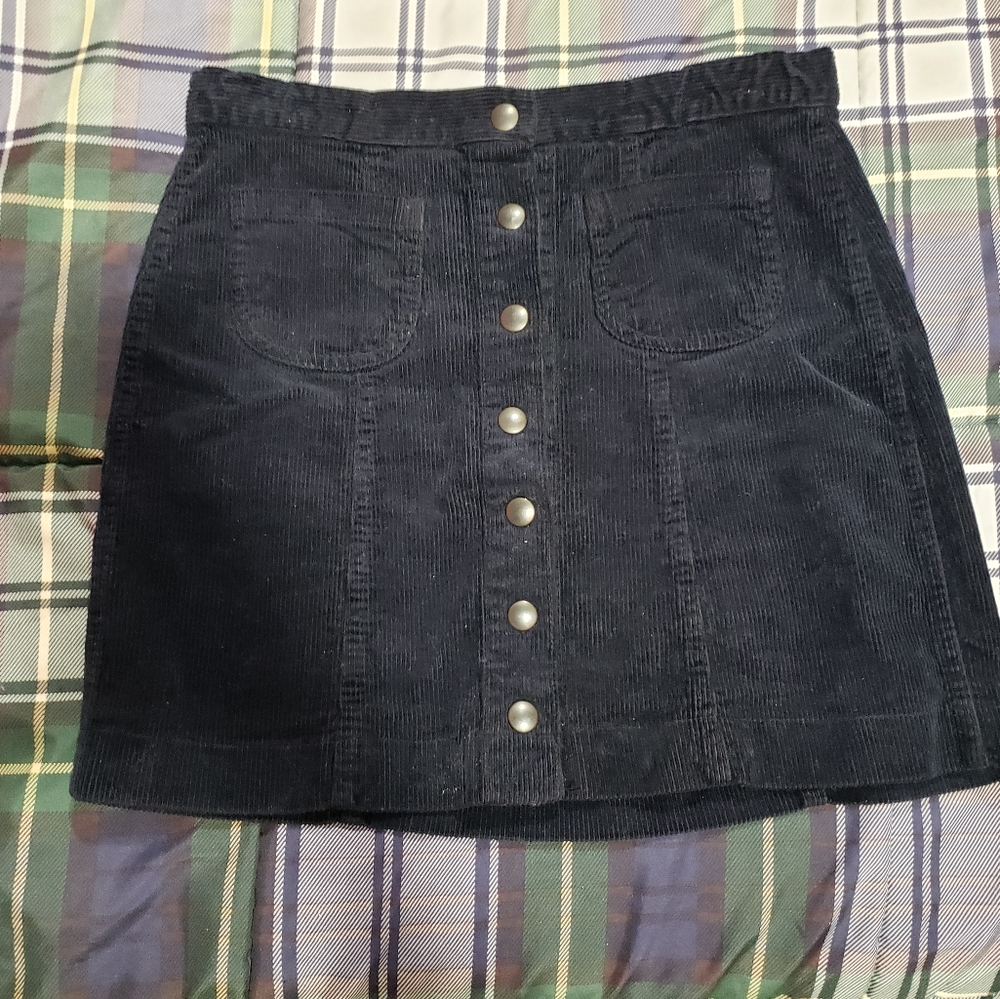 🖤Brandy Melville  Navy Blue Skirt🌟